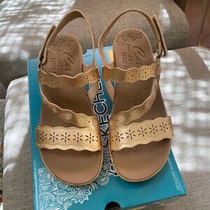 NWT Skechers Cali Beverlee-Cherished Aura Wedge Sandals in Rose Gold Size 7.5